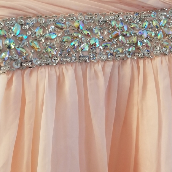 ANNYLEE XS Peachy Prom, Bridesmaid Dress with Rhinestones and Ribbon Tied Back - Picture 5 of 5